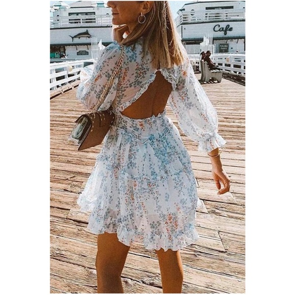 boho floral White V neck open back ruffle dress - Picture 11 of 11